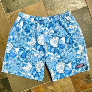 Vineyard Vines•Size L•7” Chappy SwimTrunks•LIKE NEW•Blue/White Beach Umbrellas